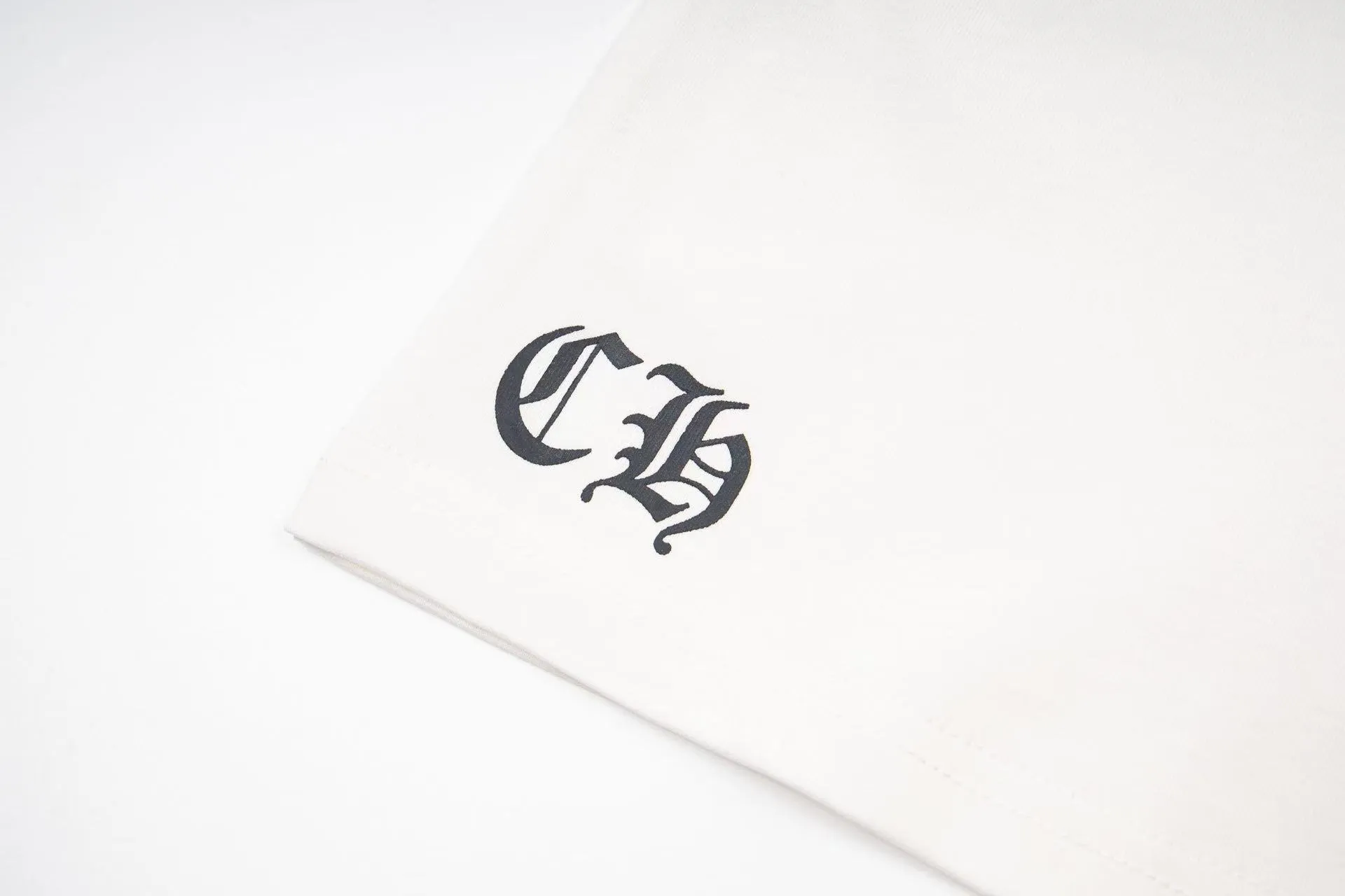 Chrome Hearts T ， 26 ， ， ， ， ， ， ， Same Style ， ， ， ， Same Style。 ：Black White Size: XS S M L